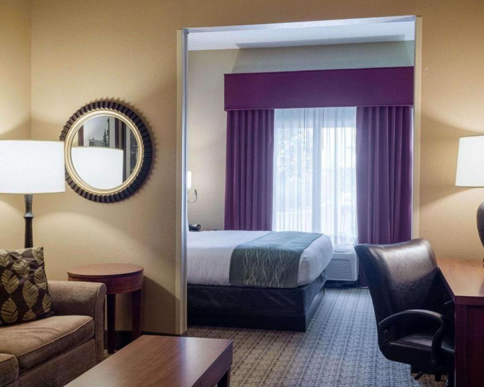 Comfort Suites Starkville Esterno foto