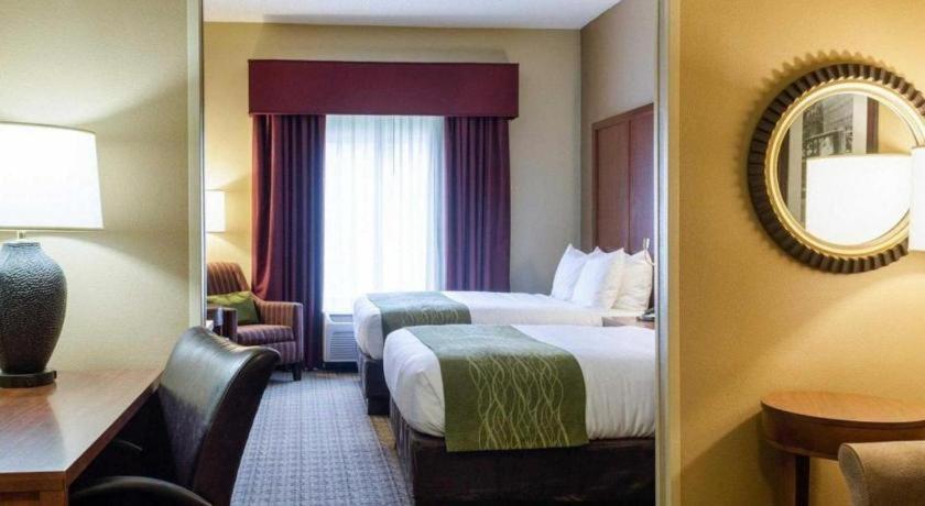 Comfort Suites Starkville Esterno foto