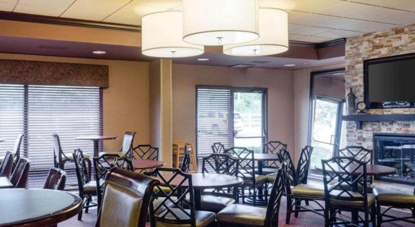 Comfort Suites Starkville Esterno foto