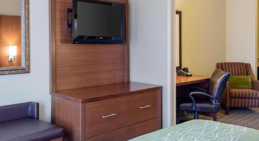 Comfort Suites Starkville Esterno foto