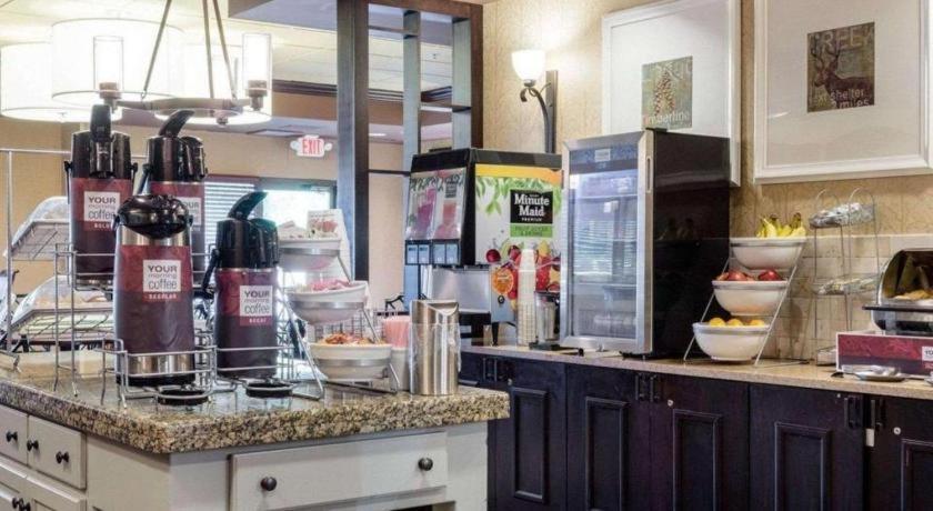 Comfort Suites Starkville Esterno foto